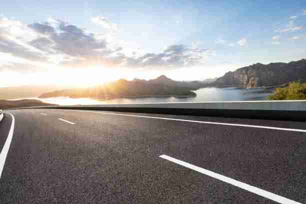 真相难辨：黑料网披露选手后台背景，舆论分裂升级